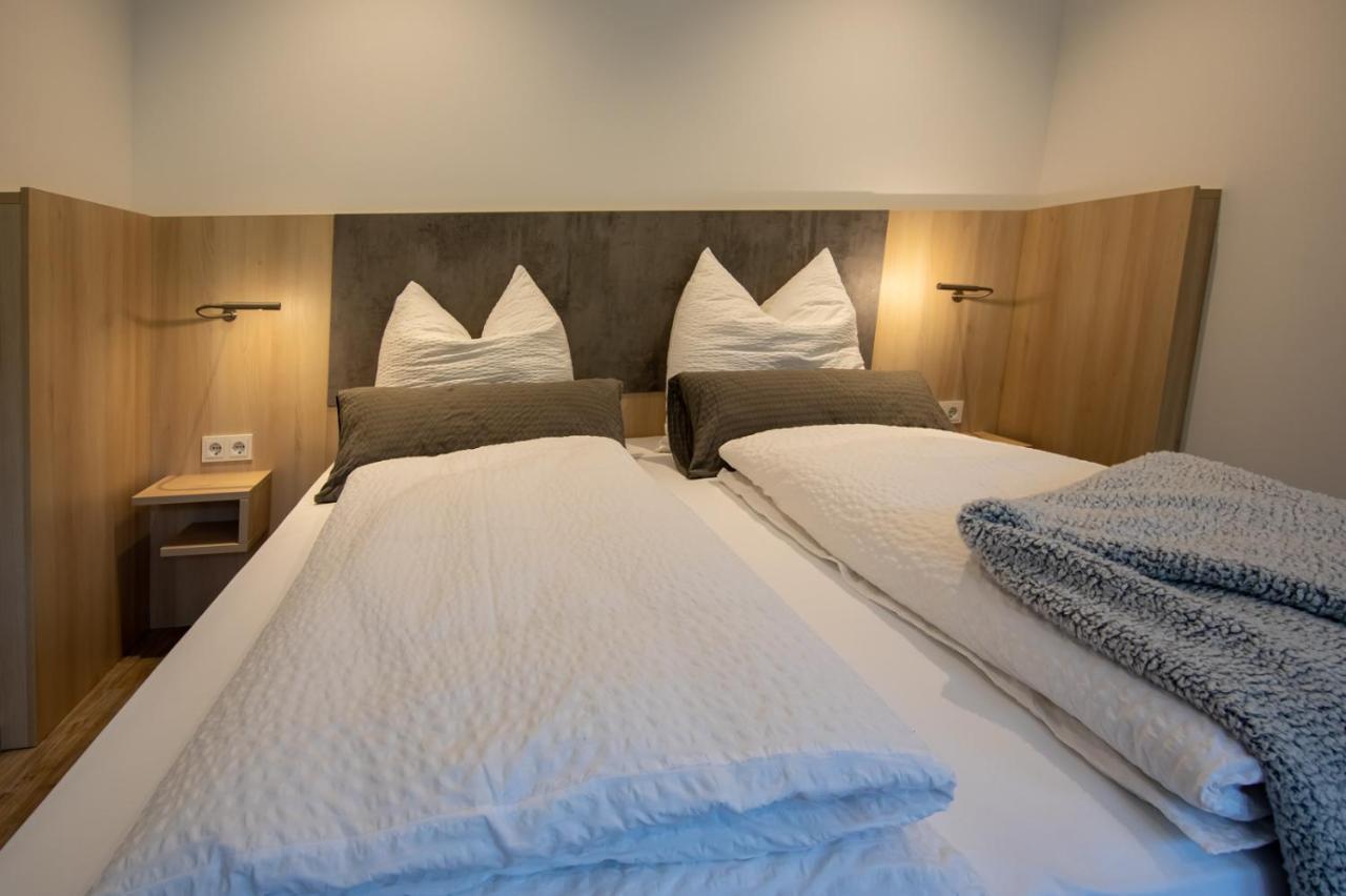 Livin63 Studio Apartments Hosbach Bagian luar foto