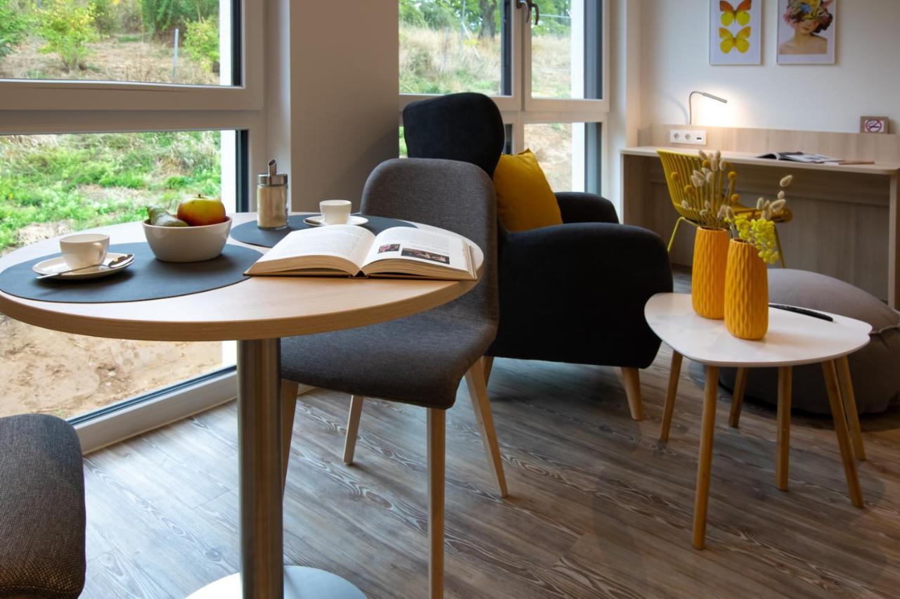 Livin63 Studio Apartments Hosbach Bagian luar foto